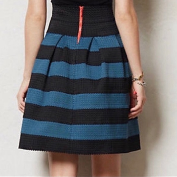NWT Anthropologie Girls From Savoy Ponte Bell Skirt Sz MP/ LP - Picture 3 of 7